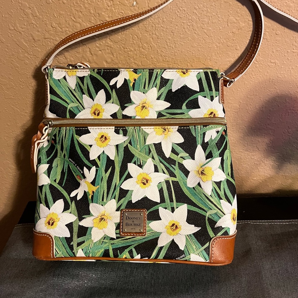Brand new Dooney & Bourke floral bag